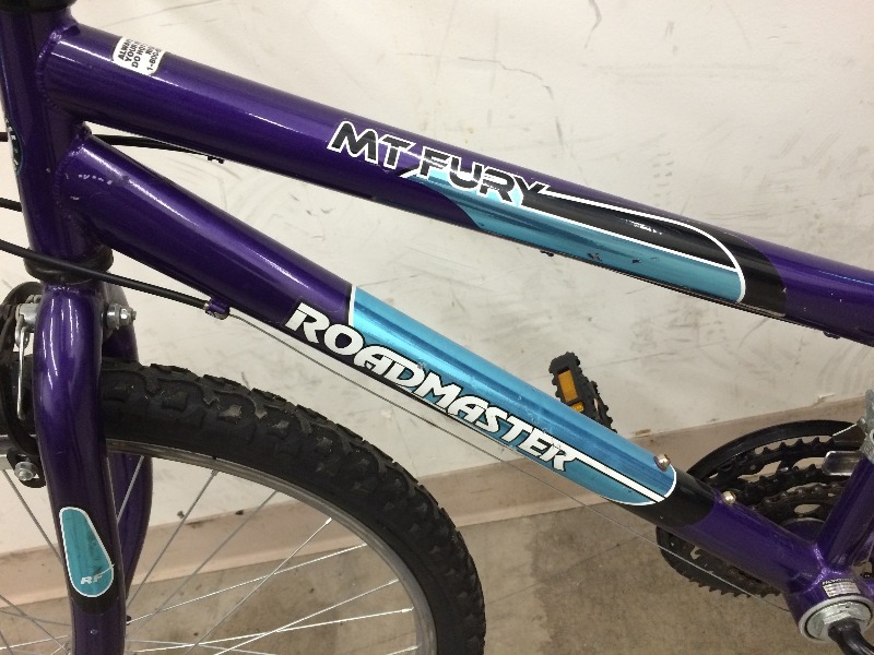 lot 70 image: Bicycle - Roadmaster MTN. Fury