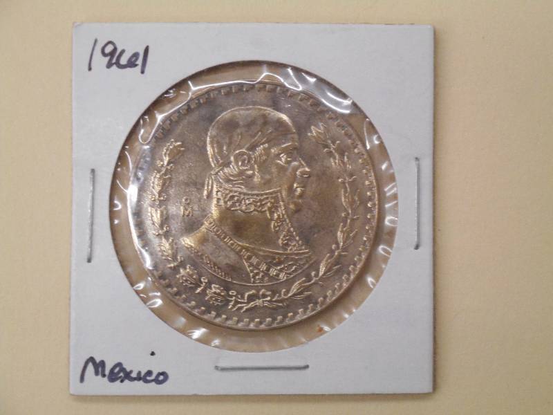 1961 oM - Mexico Un Peso - AU Grade...