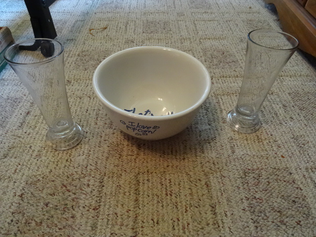 Popcorn Bowl & Beer Glasses