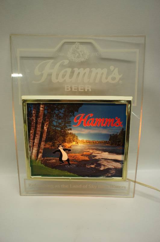 lot 44 image: Hamms bear toe in the water lighted sign 12 x 16