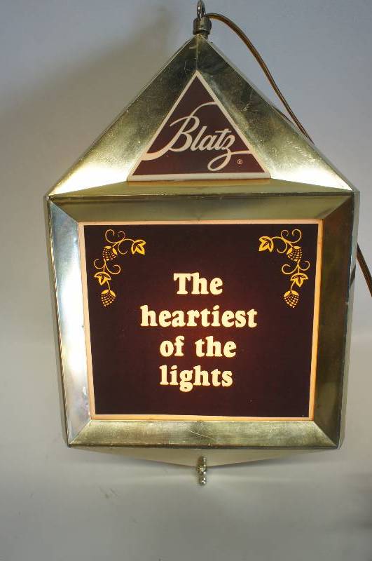 lot 123 image: Blatz 3 Sided lighted beer sign, 16 Tall