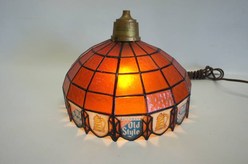 lot 150 image: Old Style Wall Sconce Light