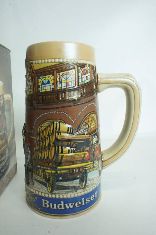 lot 52 image: Budweiser National Landmark Series Clydesdale Stables Stein
