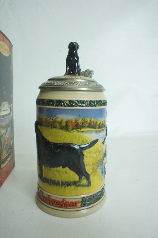 lot 53 image: The Hunters Companion Series Labrador Stein