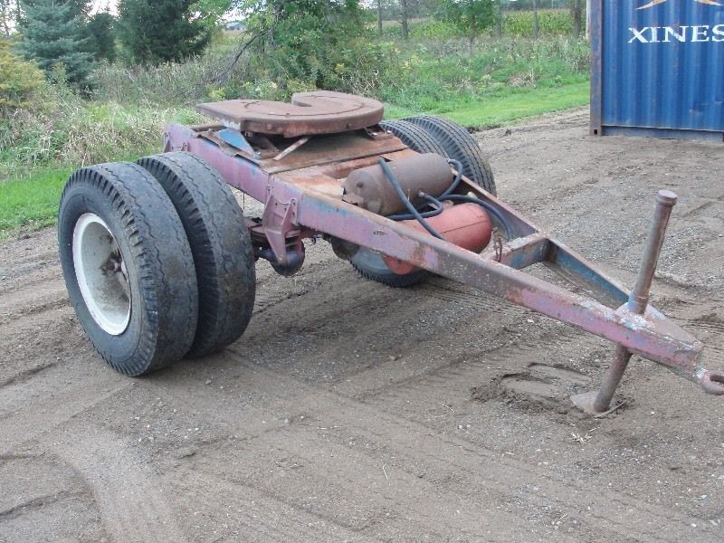 lot 4 image: 5th Wheel Tow Dolly