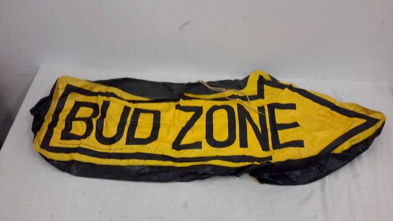 Bud Zone inflatable