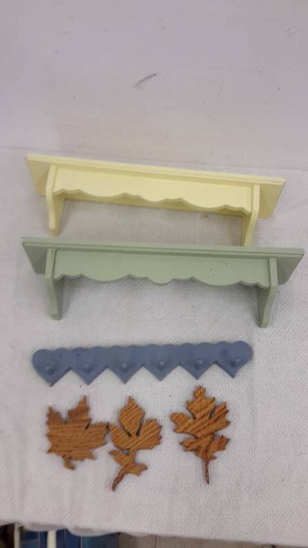 Shelves and dcor