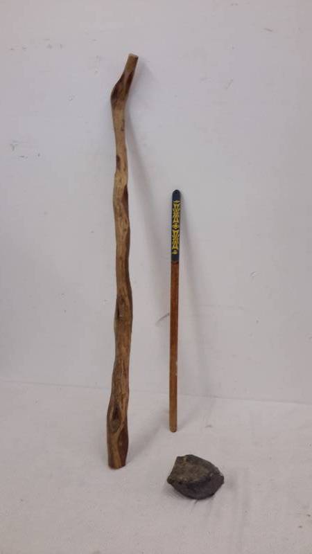 Mineral rock and wooden dcor