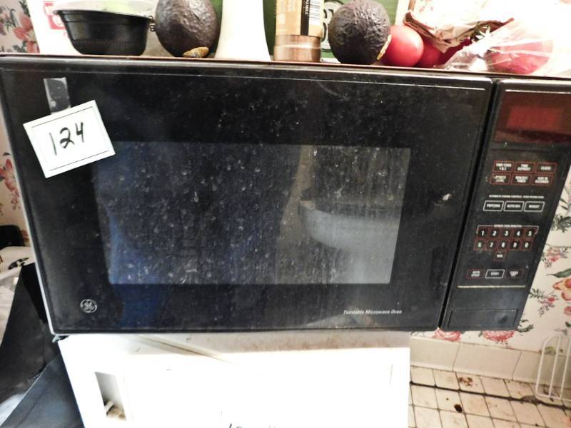 working microwave
