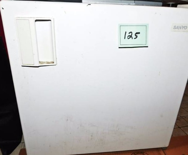 working mini refigerator