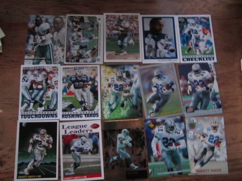 lot 43 image: 15 Emmitt Smith cards...