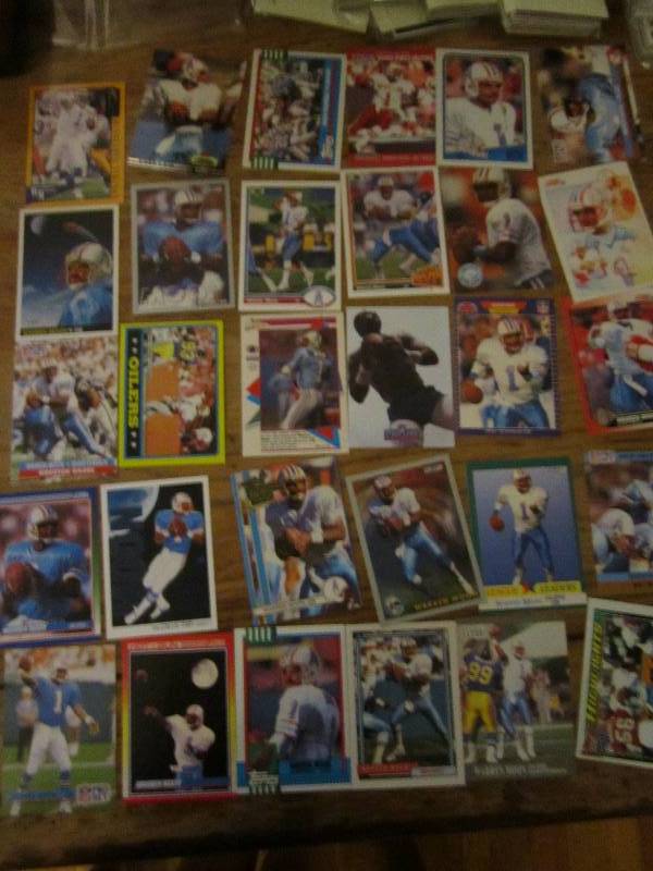 lot 48 image: 30 Warren Moon cards...