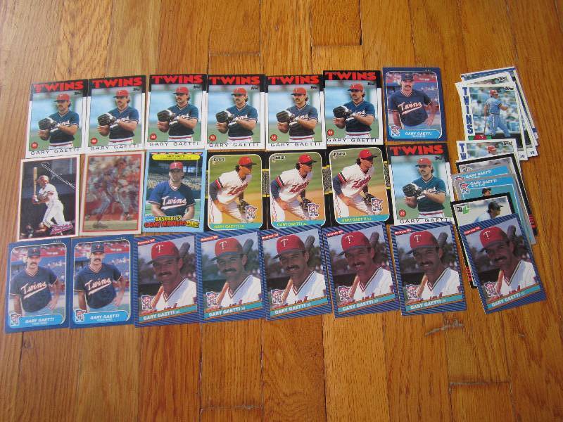 lot 54 image: 34 Gary Gaetti cards...