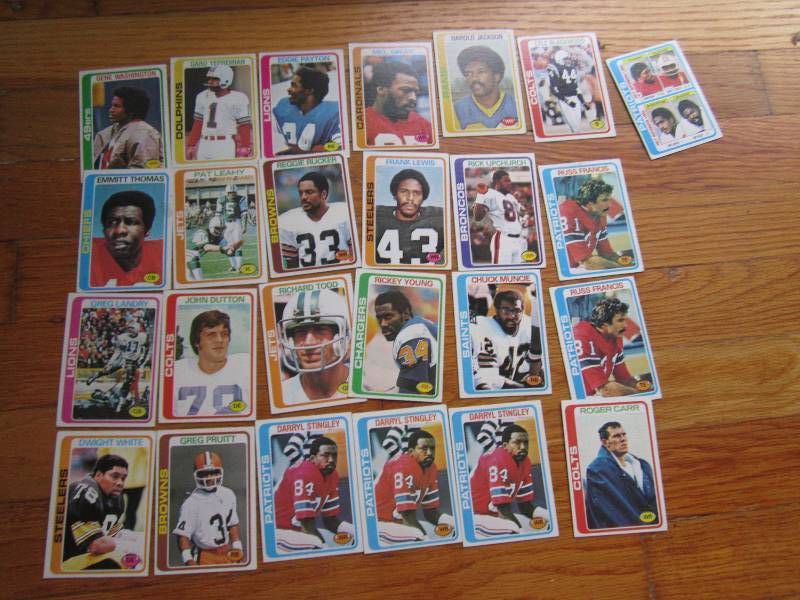 lot 61 image: lot of 1978 Topps football cards...