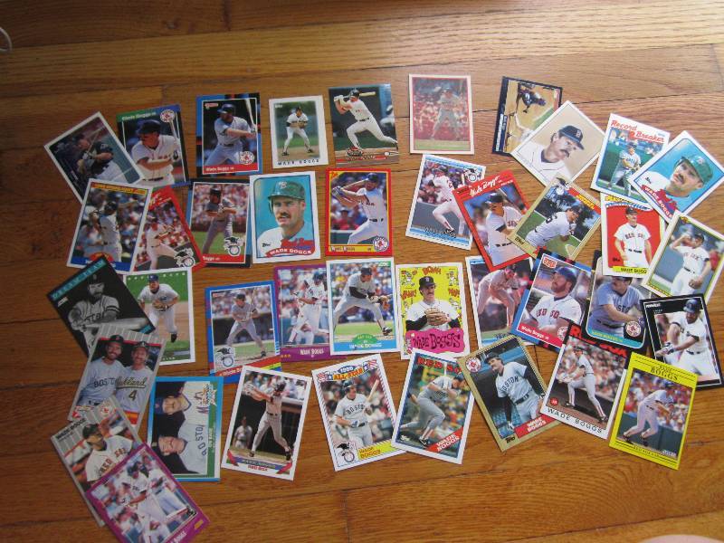 lot 63 image: 40 Wade Boggs cards...