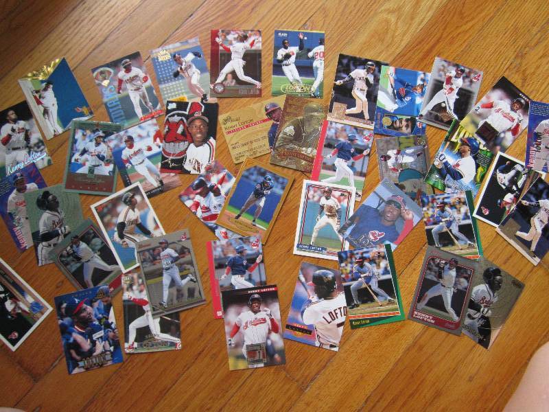 lot 66 image: 40 Kenny Lofton cards...
