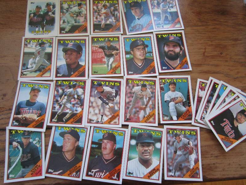 lot 6 image: 1988 Topps Twins team set...