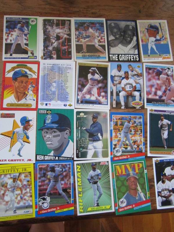 lot 10 image: 20 Ken Griffey jr cards...