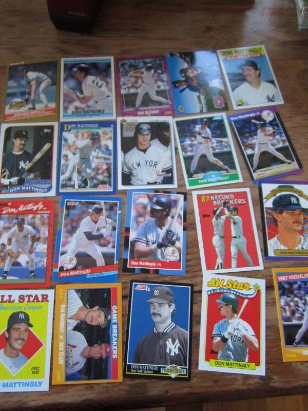 lot 27 image: 20 Don Mattinsly cards...