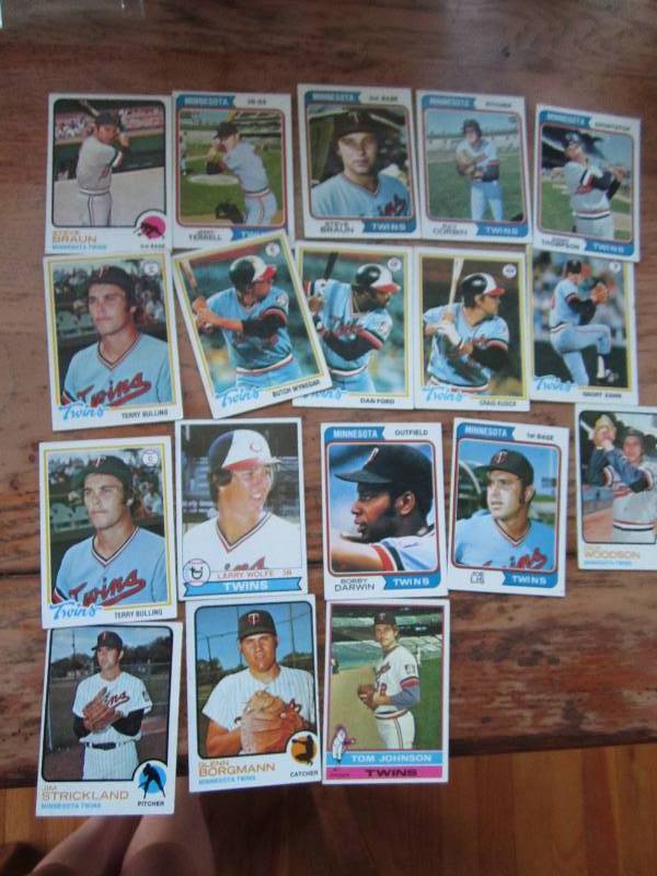 lot 35 image: 20 Chris Carter cards...