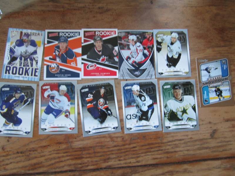 lot 39 image: lot of hockey rookie cards...