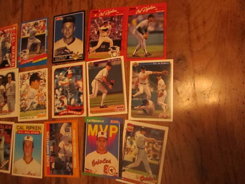 lot 17 image: 20 Cal Ripken jr cards...