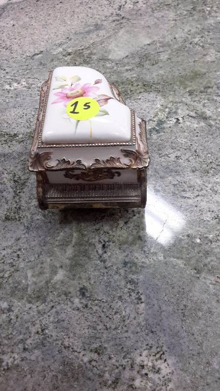 Vintage music box-white piano with gold trim