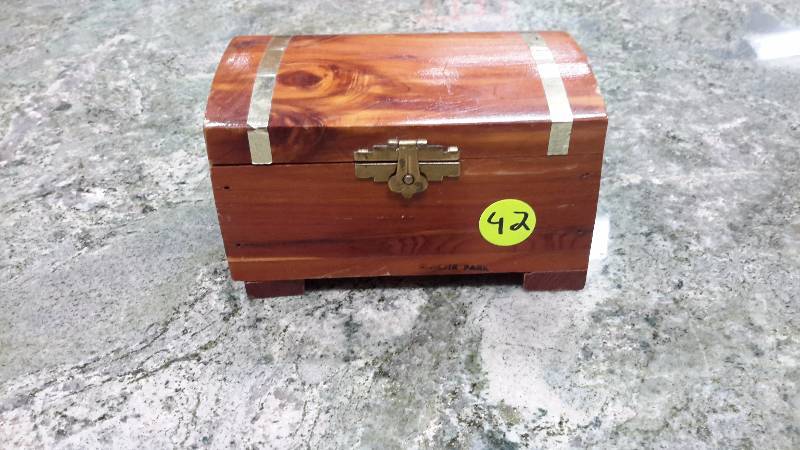 Dollhouse trunk