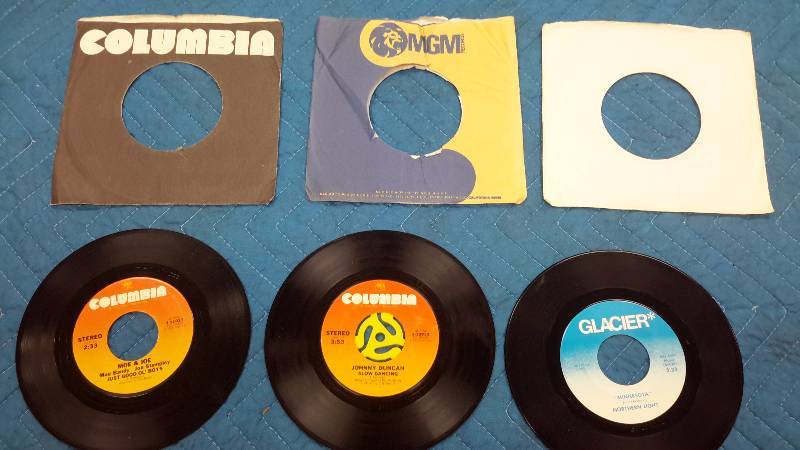 Set of 7 records from Moe & Joe, Johnny Duncan, and Northern Light.