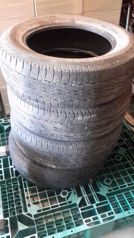 Bridgestone tires set
