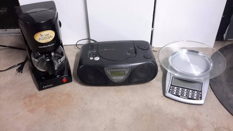 Coffeepotnutrition scaleradio