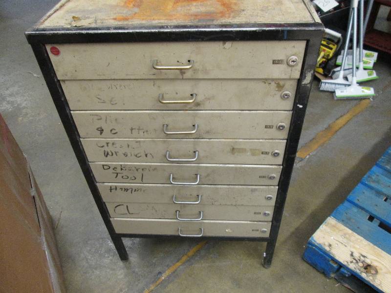 lot 1 image: 8 drawer cabinet with misc tools ...
