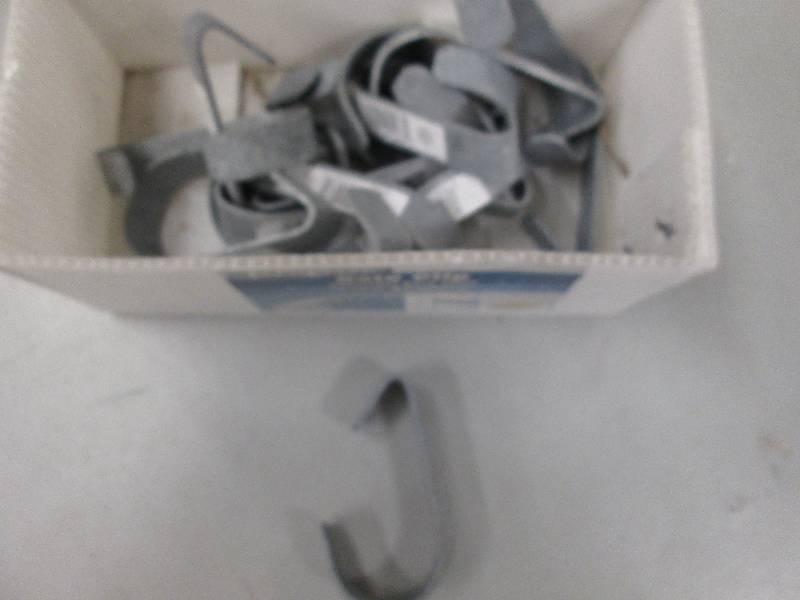 lot 27 image: 16 1 38 gate clips for chainlink f...