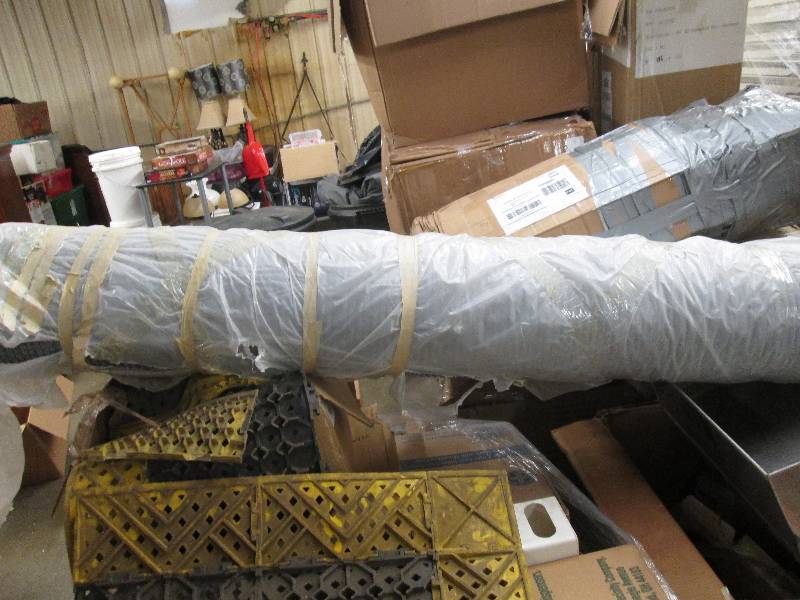 lot 39 image: rug with rubber backing 6 foot x 21...