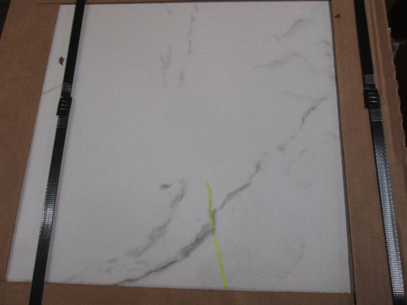 lot 108 image: 4 boxes of 18x18 tile 7 pcs per box...