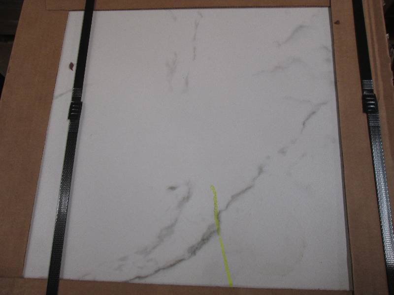 lot 109 image: 4 boxes of 18x18 tile 7 pcs per box...