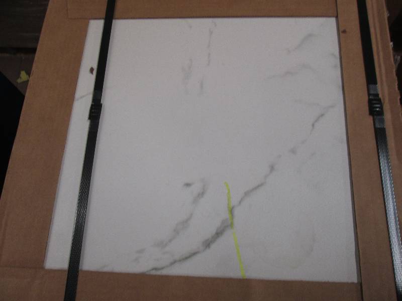 lot 110 image: 4 boxes of 18x18 tile 7 pcs per box...