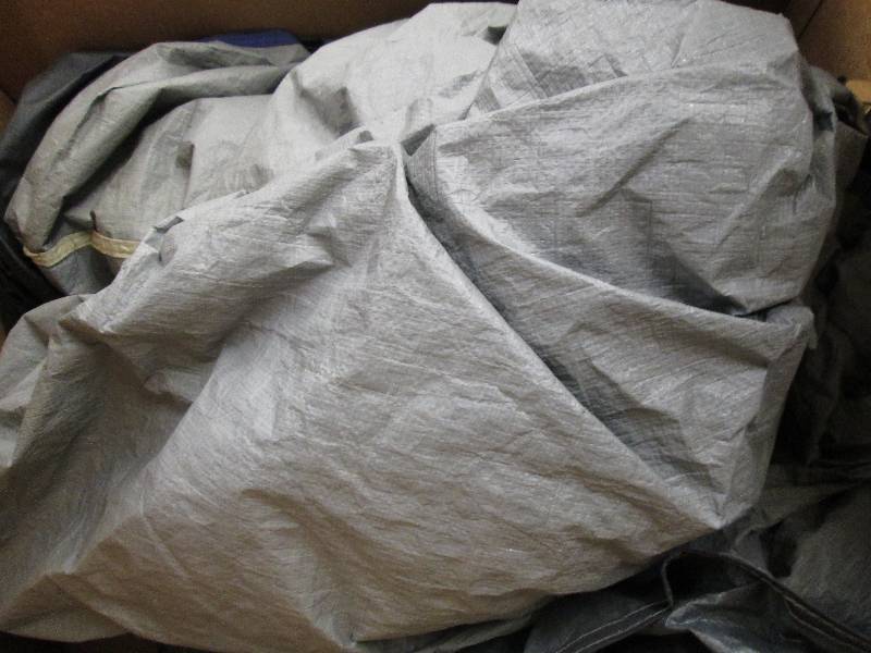 lot 152 image: tent for 6 people looks to be all t...