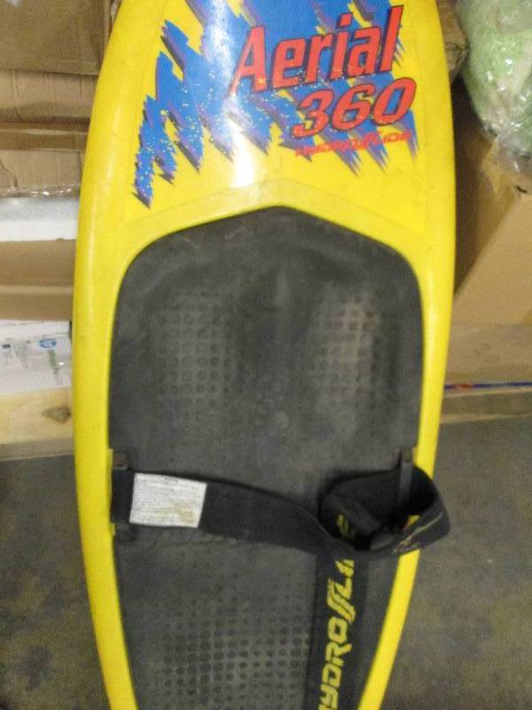 lot 153 image: 2 sleds 1 double person and child s...