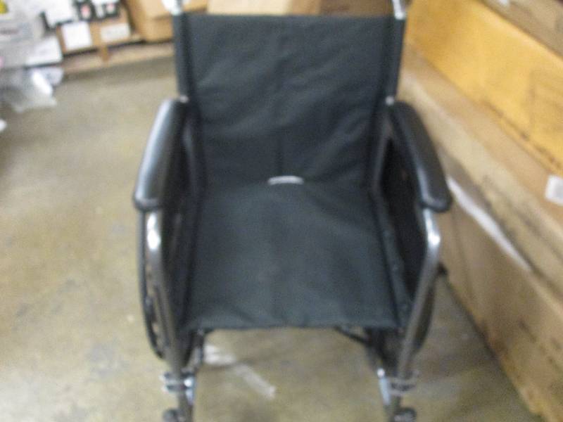 lot 178 image: wheel chair in great shape ...