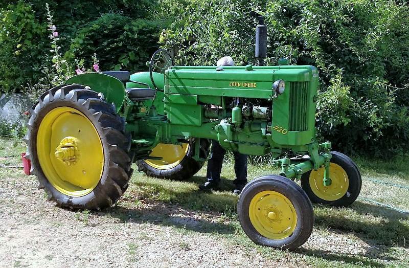 K & C Auctions Hudson John Deere tractors and Equipment KBID