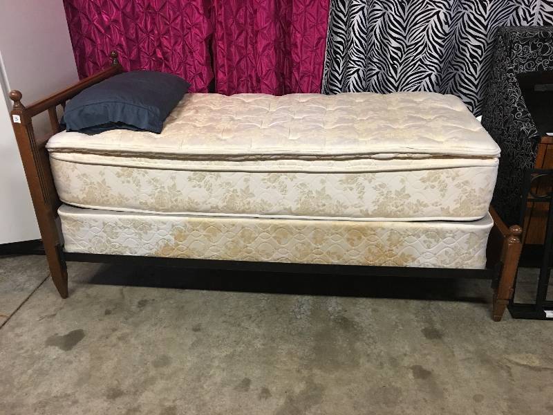 Twin Bed