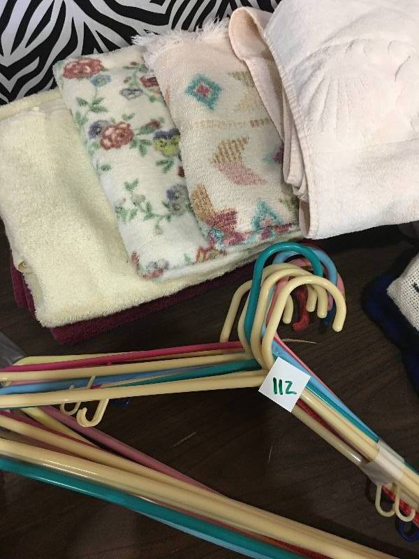 Towels & Hangers