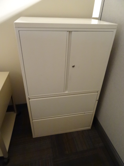 30 2 door metal cabinet