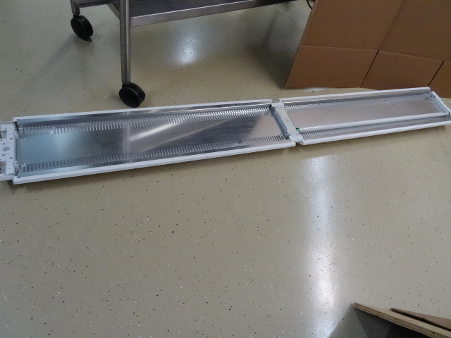 Fluorescent ceiling light. T8