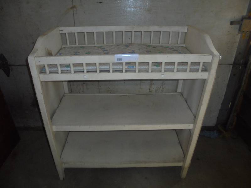 Vintage Changing Table, 37x34x17