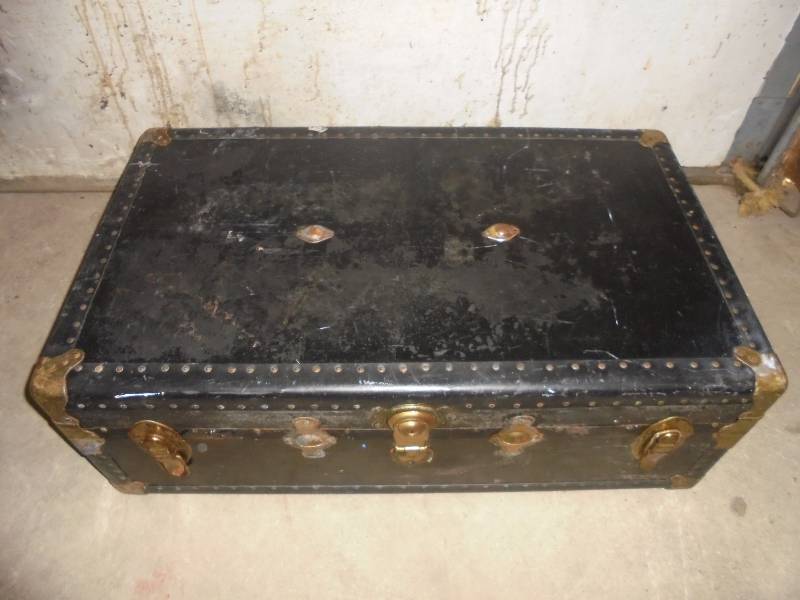 Trunk, 12x36x21