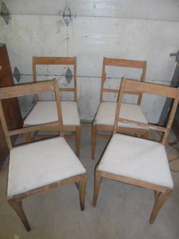 Lot - Chairs with Padded Seats, 35x20x17
