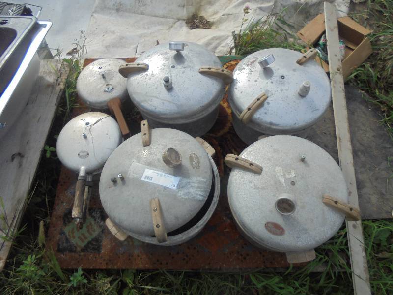 Lot - Pressure Cookers