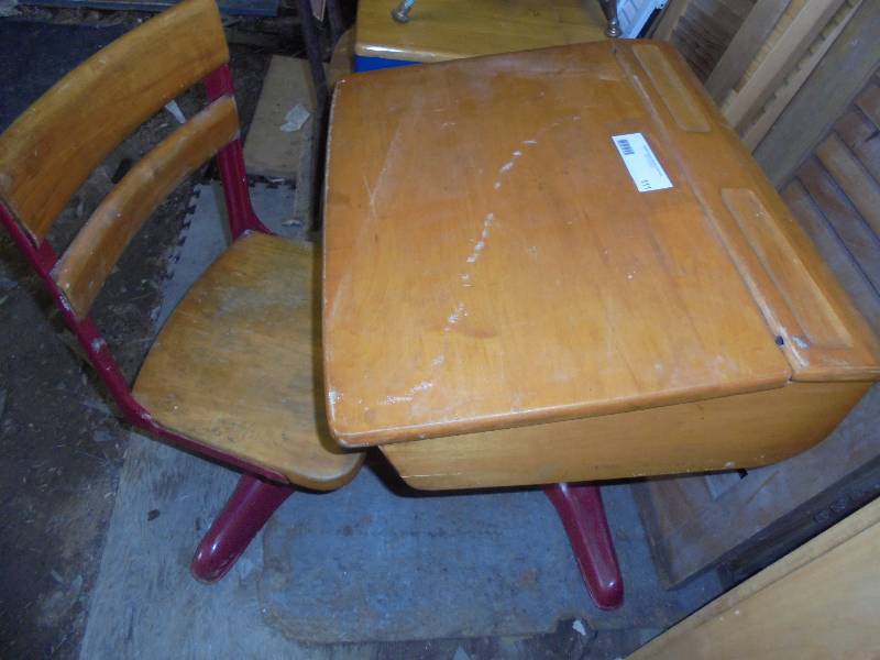 Lot - School Desks & Chairs